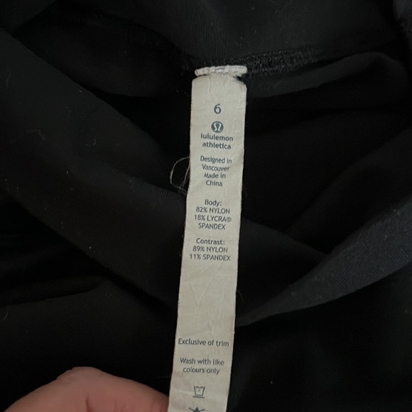 Lululemon Mesh design Leggings - Picture 3 of 5